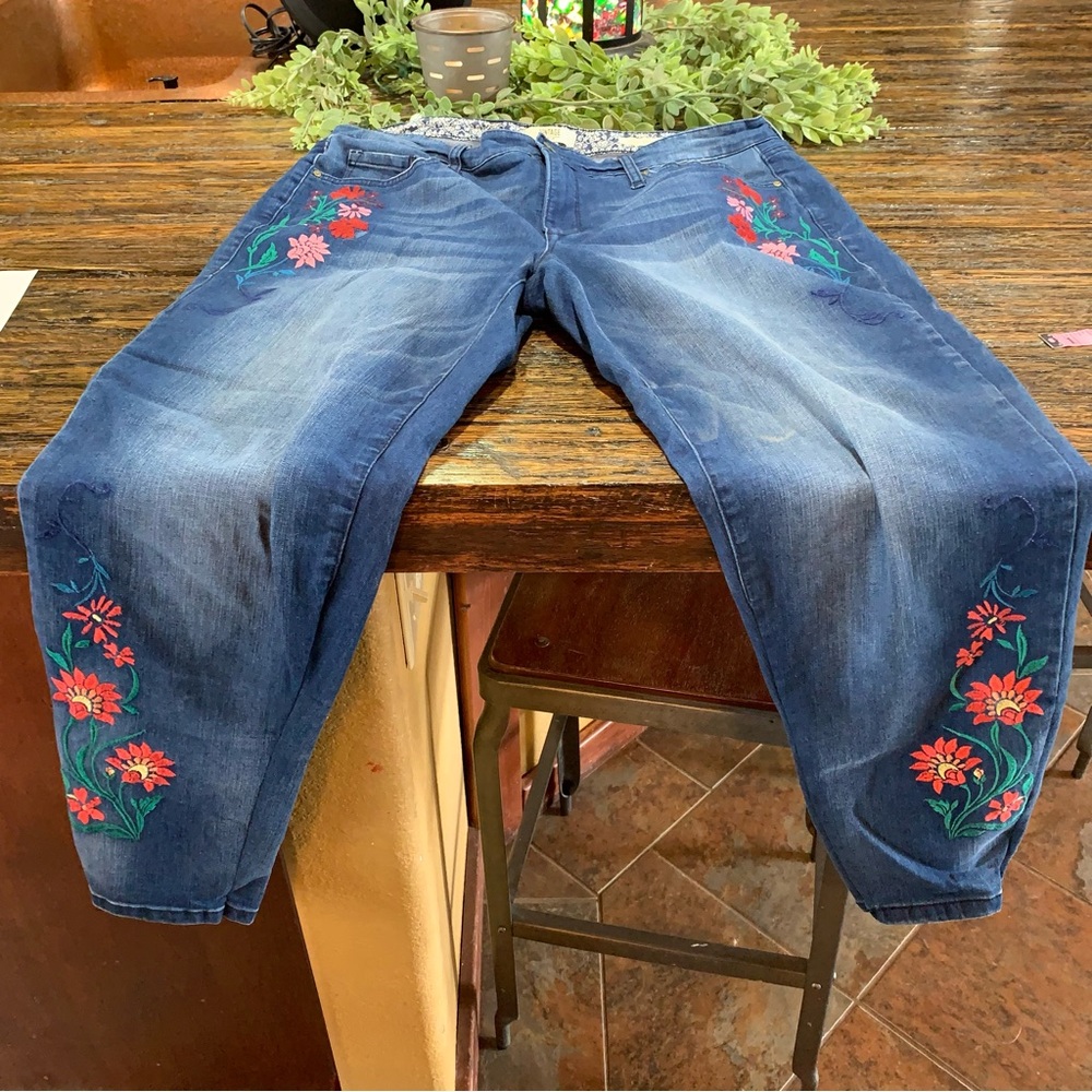 Vintage America Blue Jeans Embroidered Embroidery Floral Bestie Skinny 14 - Picture 3 of 16